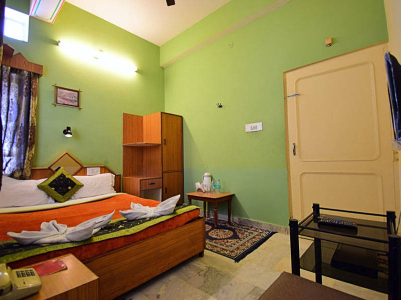 Banipark Hotel Jaipur Double Bed Room